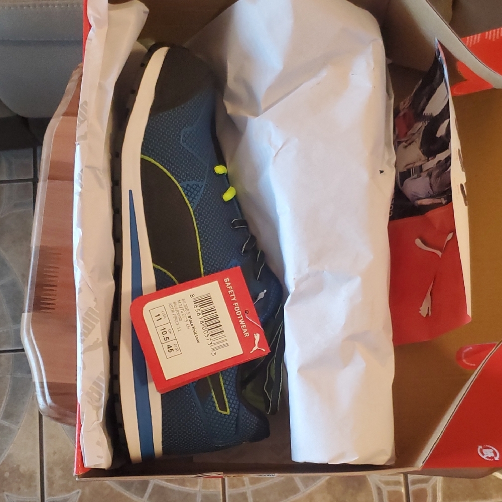Puma Men's Navy and Lime Sneakers
